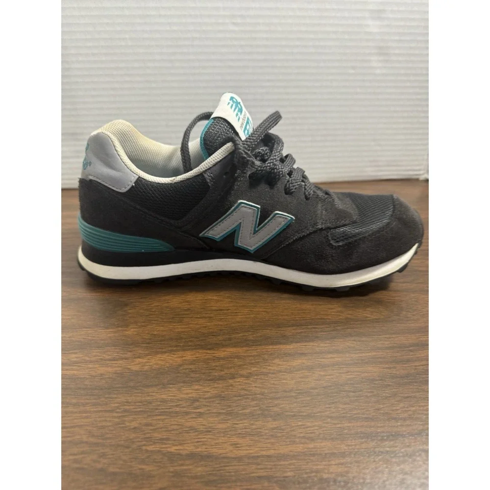 New Balance 574 Navy Blue Turquoise Sneakers Shoes Women's 8‎